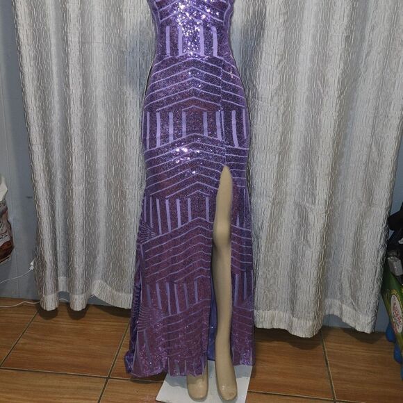 Sequin OriginI mported Neck style Cowl Neck  type Sleeveless - Picture 6 of 16